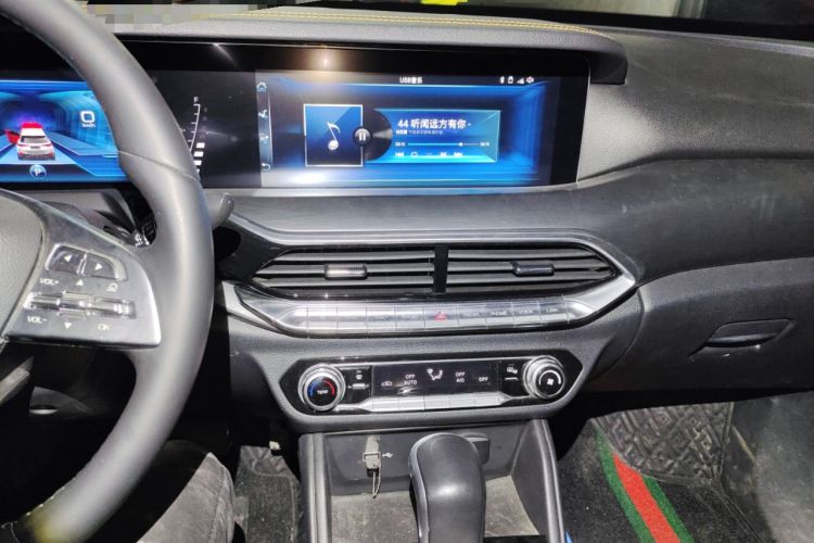Used Bestune T77 2019 230 TID Automatic Luxury Version National V Audio And AC Panel