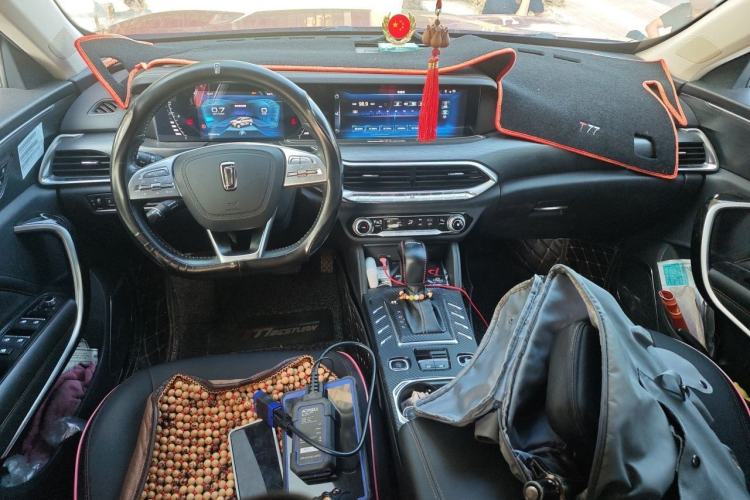 Used Bestune T77 2019 230 TID Automatic Luxury Version China VI Emission Standard Center Console