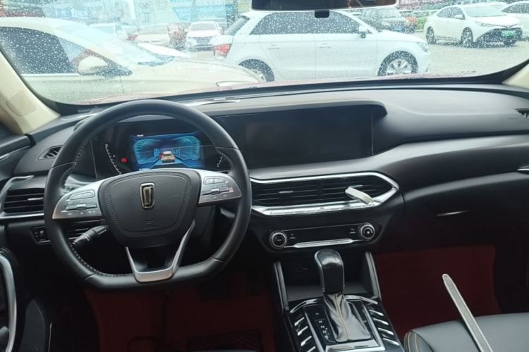 Used Bestune T77 2019 230 TID Automatic Luxury Version China VI Emission Standard Center Console