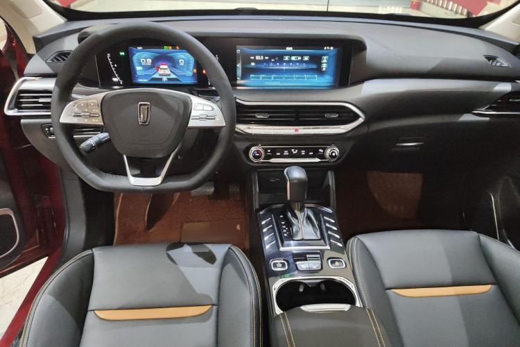 Used Bestune T77 2019 230 TID Automatic Luxury Version National V Center Console