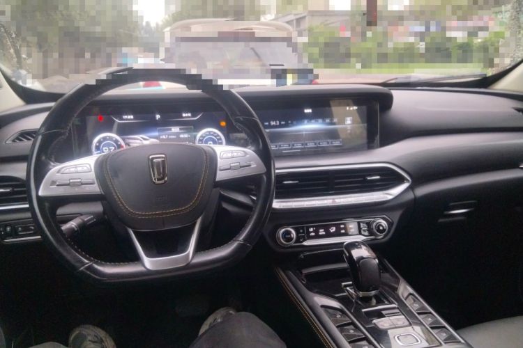 Used Bestune T77 2019 230 TID Automatic Prestige Version China V Center Console