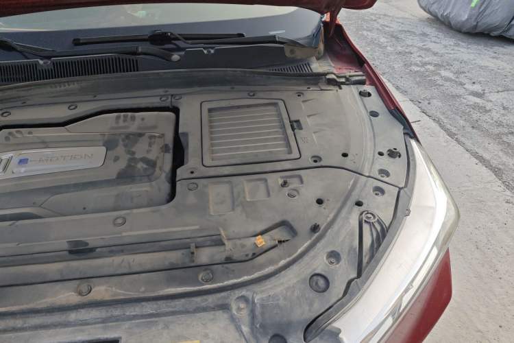 Used Bestune T77 2019 230 TID Automatic Luxury Version China VI Emission Standard Engine Bay Left