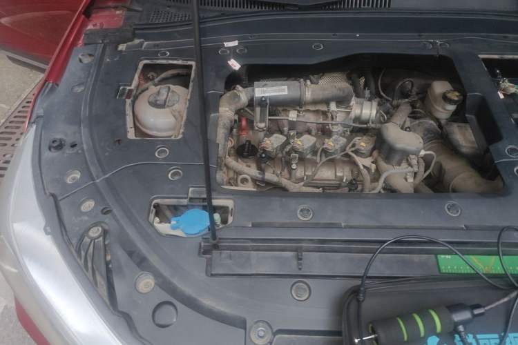 Used Bestune T77 2019 230 TID Automatic Prestige Version China V Emission Standard Engine Bay Right