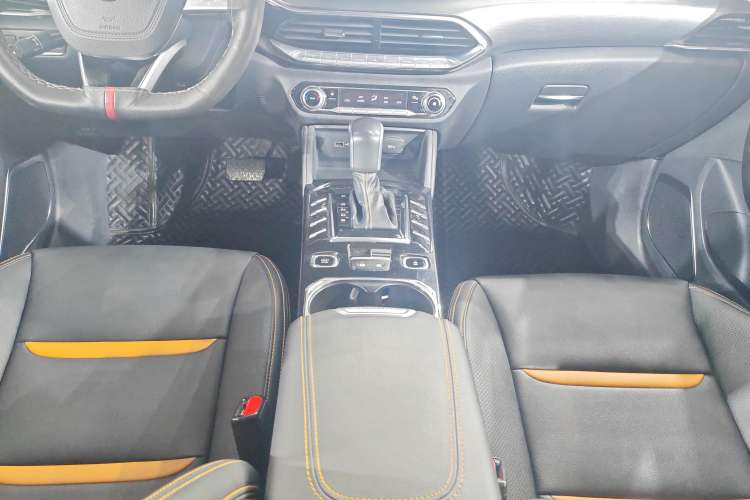 Used Bestune T77 2019 Facelift 230 TID Automatic Luxury Version China V Emission Standard Gear Lever