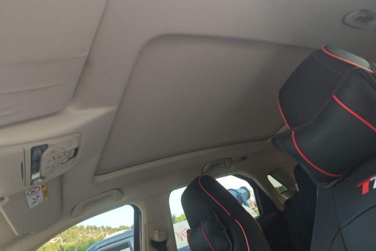 Used Bestune T77 2019 230 TID Automatic Luxury Version China VI Emission Standard Headliner