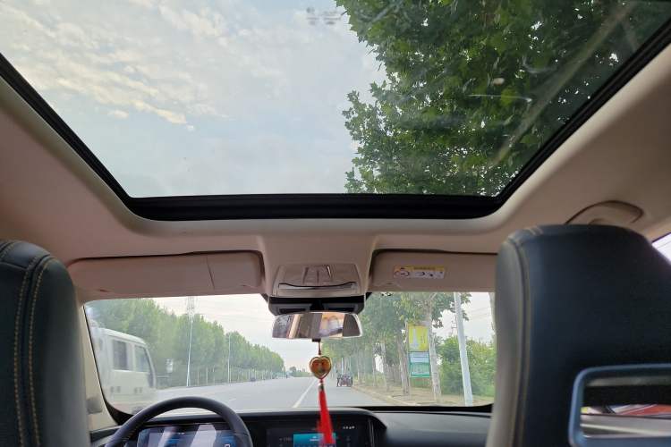 Used Bestune T77 2019 230 TID Automatic Prestige Version China V Emission Standard Headliner