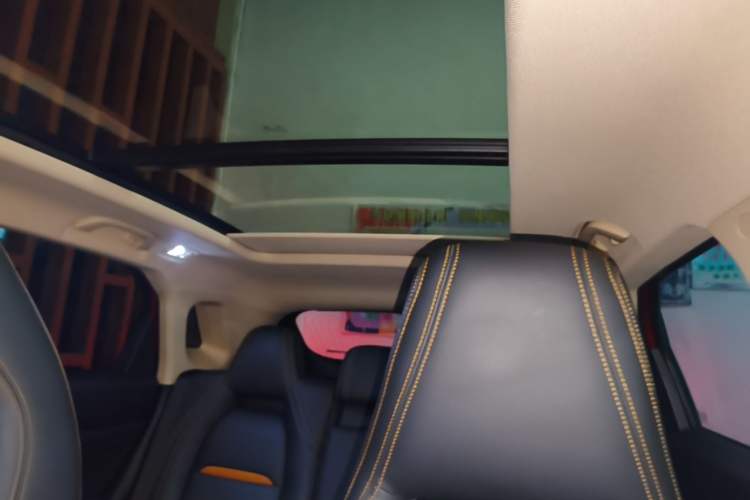 Used Bestune T77 2019 230 TID Automatic Luxury Version China VI Emission Standard Headliner