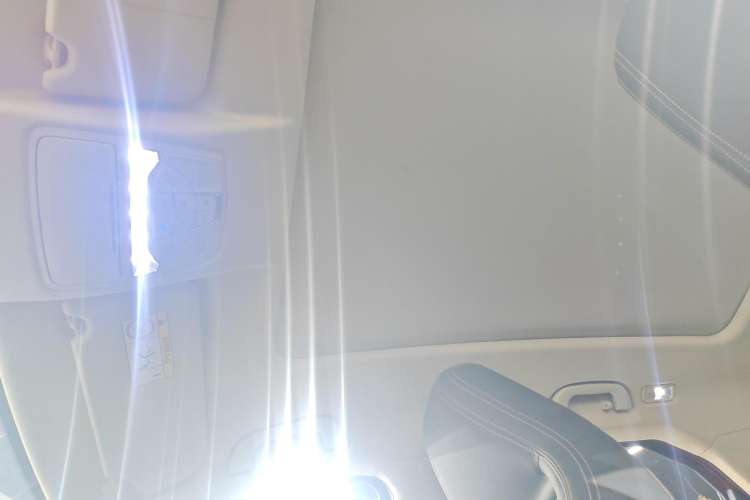 Used Bestune T77 2019 Facelift 230 TID Automatic Luxury Version China V Emission Standard Headliner