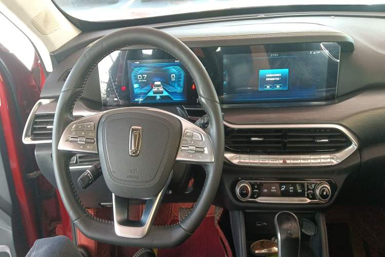 Used Bestune T77 2019 230 TID Automatic Luxury Version China VI Emission Standard Interior 2