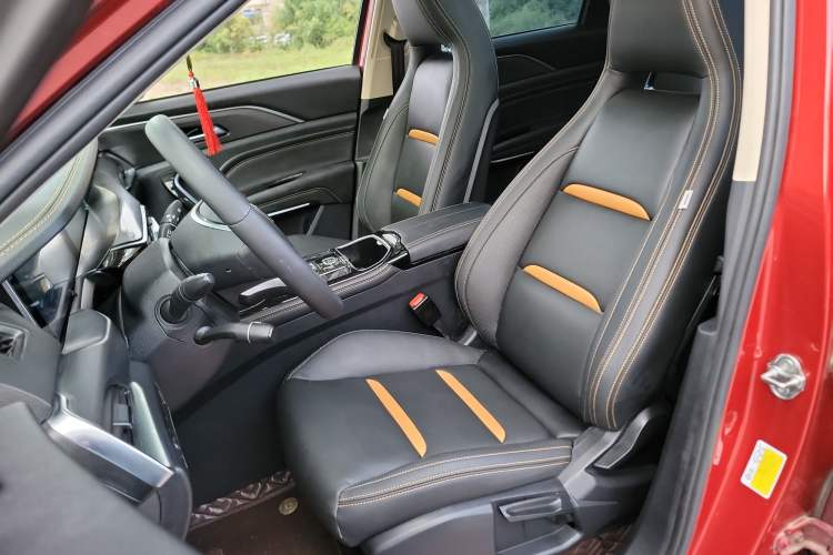 Used Bestune T77 2019 230 TID Automatic Prestige Version China V Emission Standard Left Front Seat