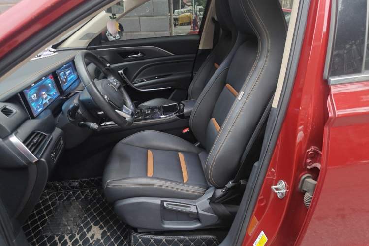 Used Bestune T77 2019 230 TID Automatic Prestige Version China V Emission Standard Left Front Seat