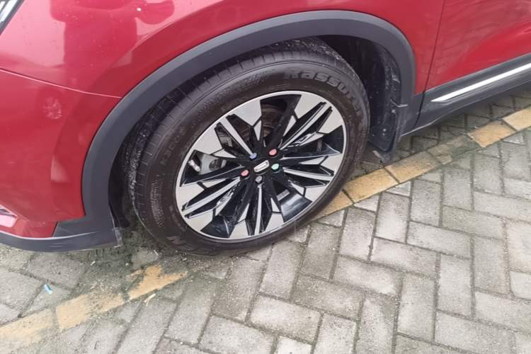 Used Bestune T77 2019 230 TID Automatic Luxury Version China VI Emission Standard Left Front Wheel Hub
