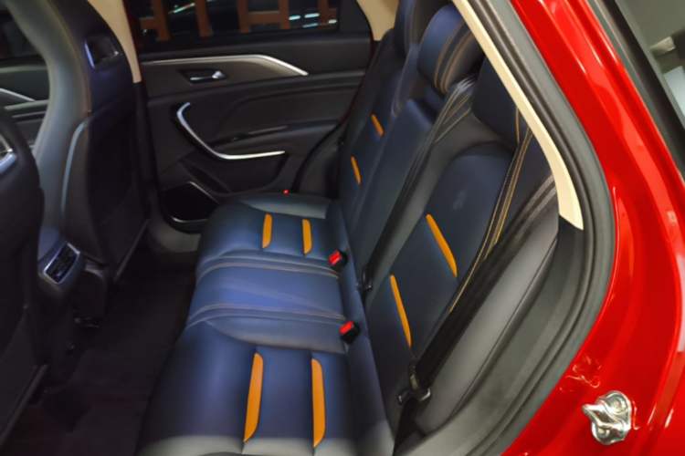Used Bestune T77 2019 230 TID Automatic Luxury Version China VI Emission Standard Left Rear Seat