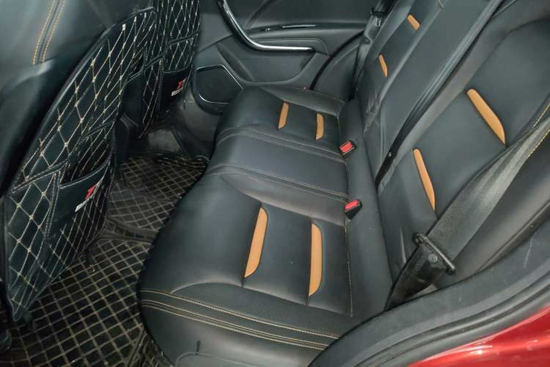 Used Bestune T77 2019 230 TID Automatic Prestige Version China V Emission Standard Left Rear Seat