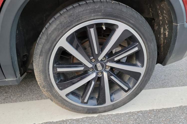 Used Bestune T77 2019 230 TID Automatic Prestige Version China V Emission Standard Left Rear Wheel Hub
