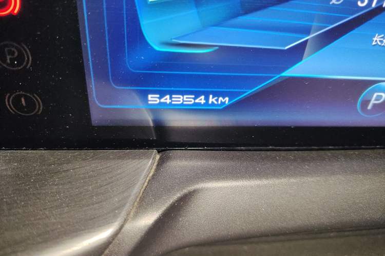 Used Bestune T77 2019 230 TID Automatic Luxury Version National V Odometer Close Up