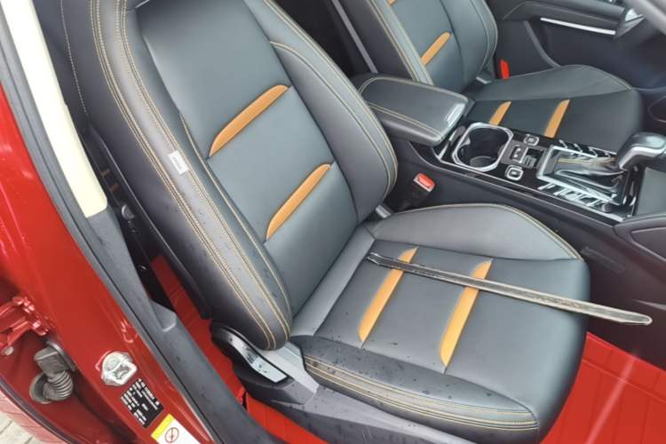 Used Bestune T77 2019 230 TID Automatic Luxury Version China VI Emission Standard Right Front Seat
