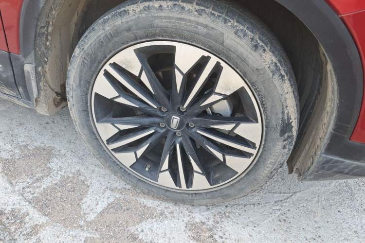 Used Bestune T77 2019 230 TID Automatic Luxury Version China VI Emission Standard Right Front Wheel Hub