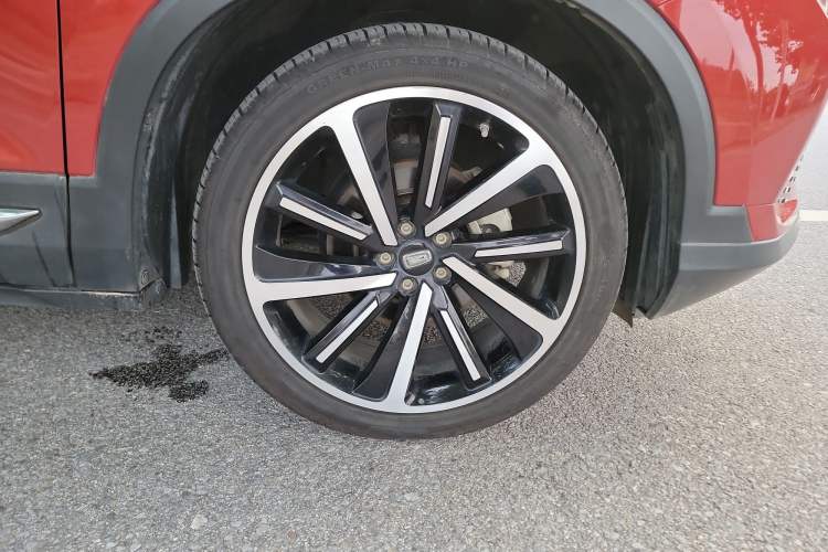 Used Bestune T77 2019 230 TID Automatic Prestige Version China V Emission Standard Right Front Wheel Hub