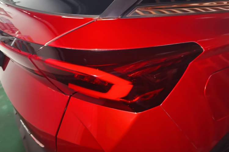 Used Bestune T77 2019 230 TID Automatic Luxury Version China VI Emission Standard Right Rear Taillight