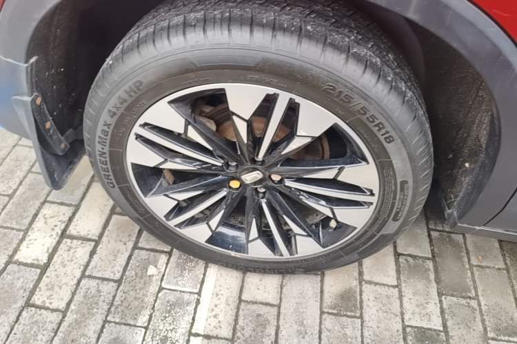 Used Bestune T77 2019 230 TID Automatic Luxury Version China VI Emission Standard Right Rear Wheel Hub