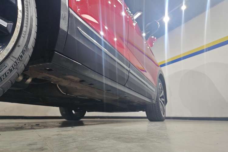 Used Bestune T77 2019 Facelift 230 TID Automatic Luxury Version China V Emission Standard Right Side Sill