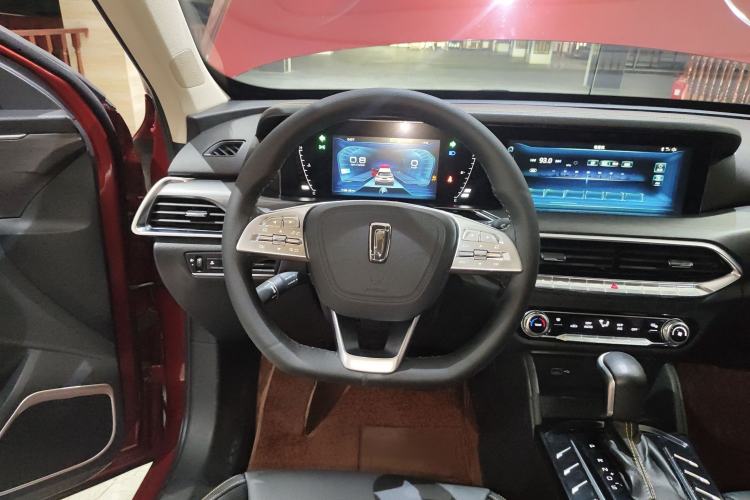 Used Bestune T77 2019 230 TID Automatic Luxury Version National V Steering Wheel
