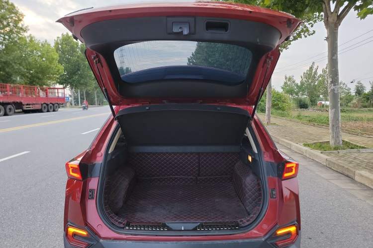 Used Bestune T77 2019 230 TID Automatic Prestige Version China V Emission Standard Trunk