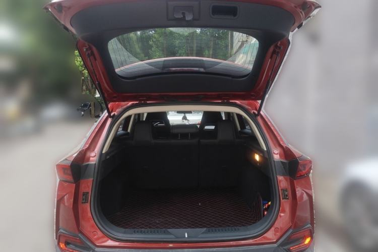 Used Bestune T77 2019 230 TID Automatic Prestige Version China V Emission Standard Trunk