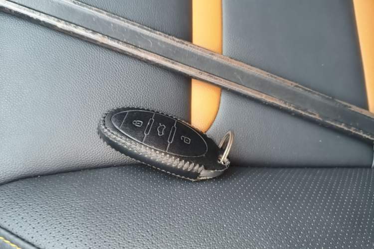 Used Bestune T77 2019 230 TID Automatic Luxury Version China VI Emission Standard Vehicle Key