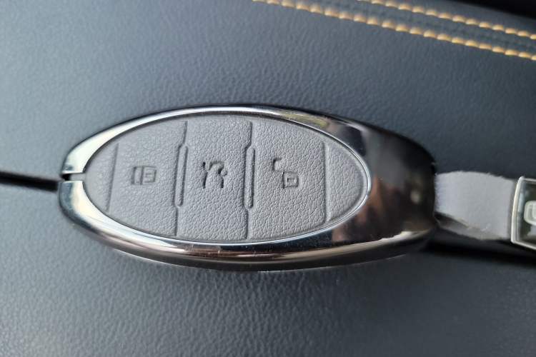 Used Bestune T77 2019 230 TID Automatic Prestige Version China V Emission Standard Vehicle Key