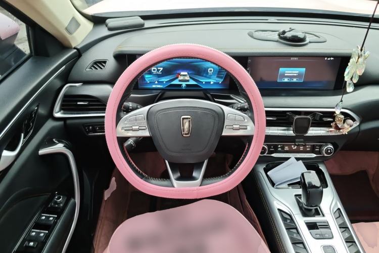 Used Bestune T77 2019 230 TID Automatic Prestige Version China V Emission Standard Steering Wheel