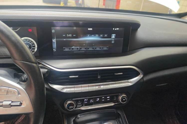 Used Bestune T77 2019 230 TID Automatic Prestige Version China V Emission Standard Audio And AC Panel