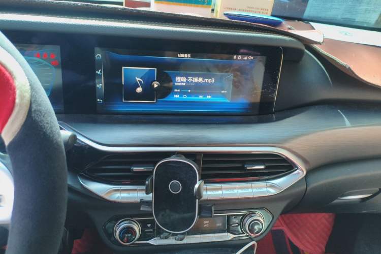 Used Bestune T77 2019 230 TID Automatic Prestige Version China V Emission Standard Audio And AC Panel