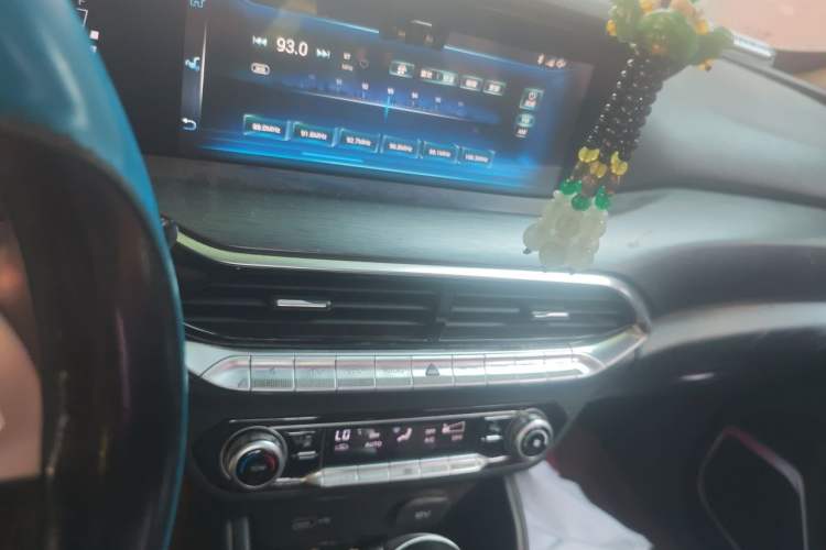 Used Bestune T77 2019 230 TID Automatic Luxury Version National V Audio And AC Panel