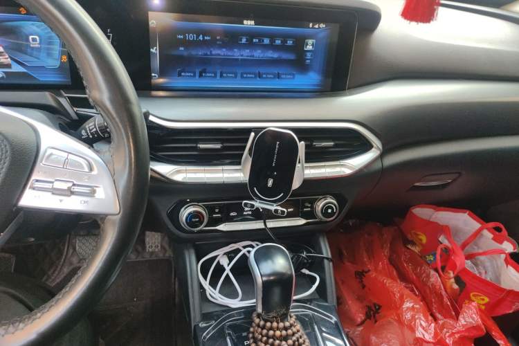 Used Bestune T77 2019 230 TID Automatic Prestige Version China VI Emission Standard Audio And AC Panel