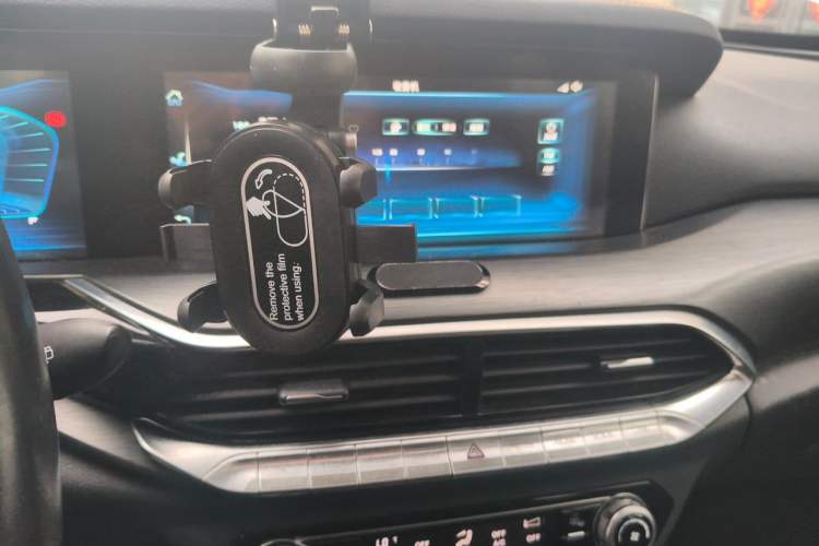 Used Bestune T77 2019 230 TID Automatic Prestige Version China V Emission Standard Audio And AC Panel
