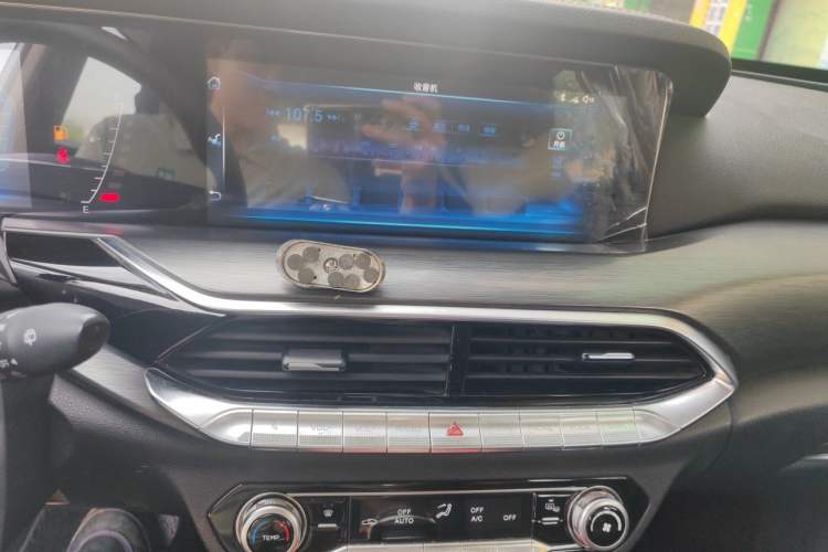 Used Bestune T77 2019 230 TID Automatic Prestige Version China V Emission Standard Audio And AC Panel