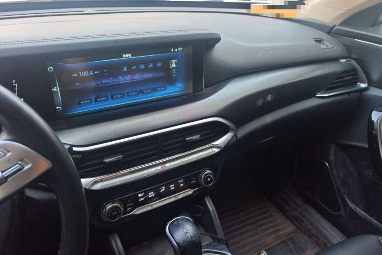 Used Bestune T77 2019 230 TID Automatic Luxury Version China VI Emission Standard Audio And AC Panel