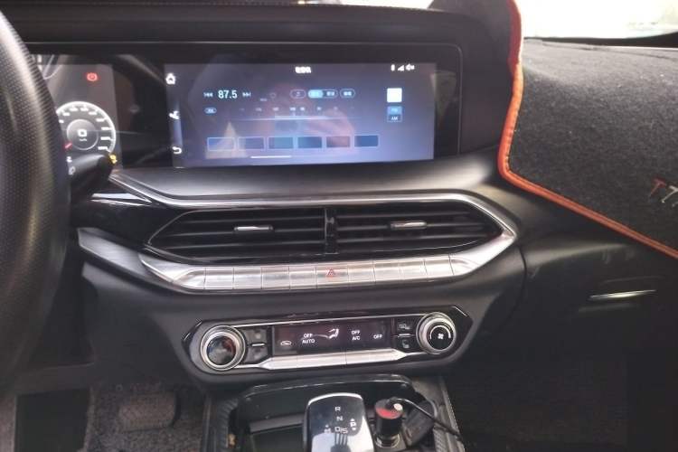 Used Bestune T77 2019 230 TID Automatic Prestige Version Rice Noodle Edition China VI Emission Standard Audio And AC Panel