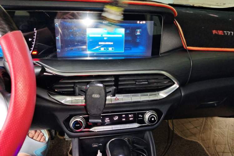 Used Bestune T77 2019 230 TID Automatic Luxury Version China VI Emission Standard Audio And AC Panel
