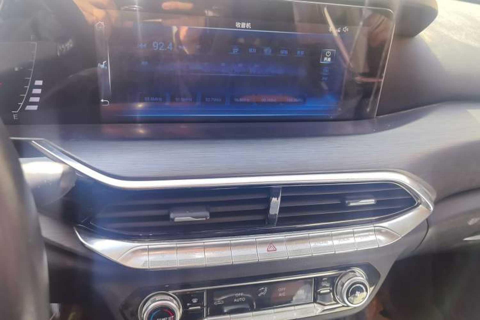 Used Bestune T77 2019 230 TID Automatic Luxury Version China VI Emission Standard Audio And AC Panel