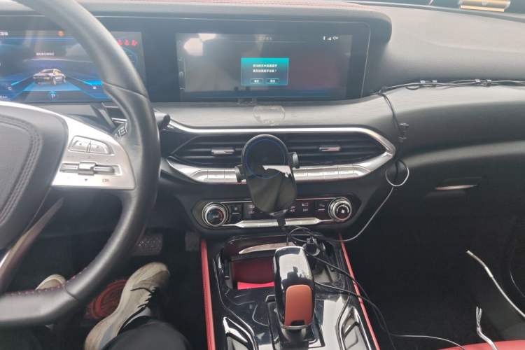 Used Bestune T77 2019 230 TID Automatic Prestige Version China V Emission Standard Audio And AC Panel