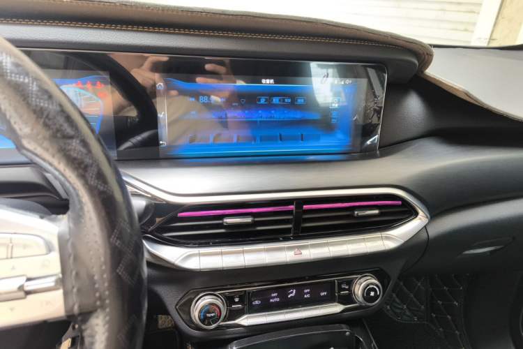 Used Bestune T77 2019 230 TID Automatic Prestige Version China V Emission Standard Audio And AC Panel