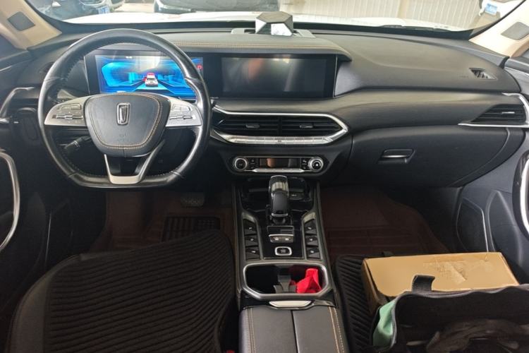 Used Bestune T77 2019 230 TID Automatic Prestige Version China V Center Console
