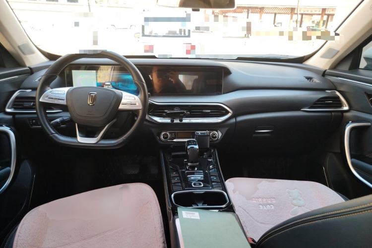 Used Bestune T77 2019 230 TID Automatic Prestige Version China V Emission Standard Center Console
