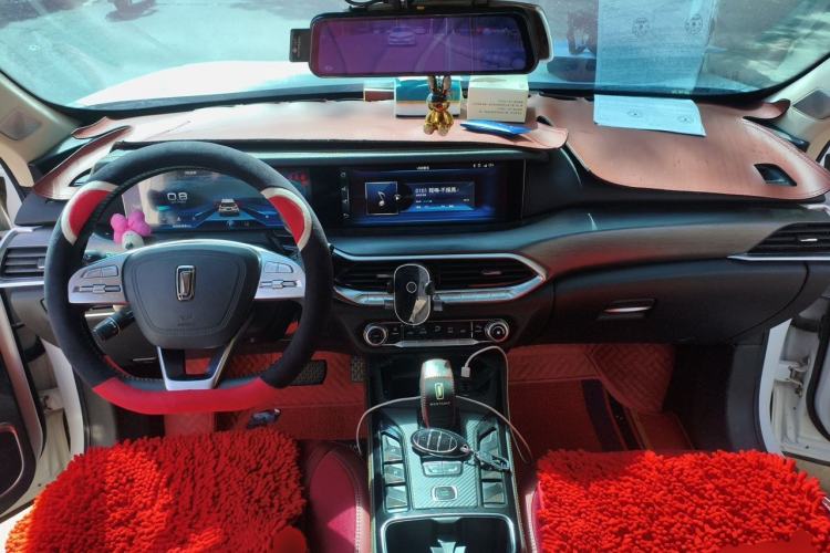 Used Bestune T77 2019 230 TID Automatic Prestige Version China V Emission Standard Center Console