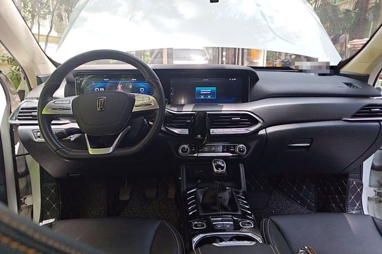 Used Bestune T77 2019 230 TID Manual Luxury Version China VI Center Console