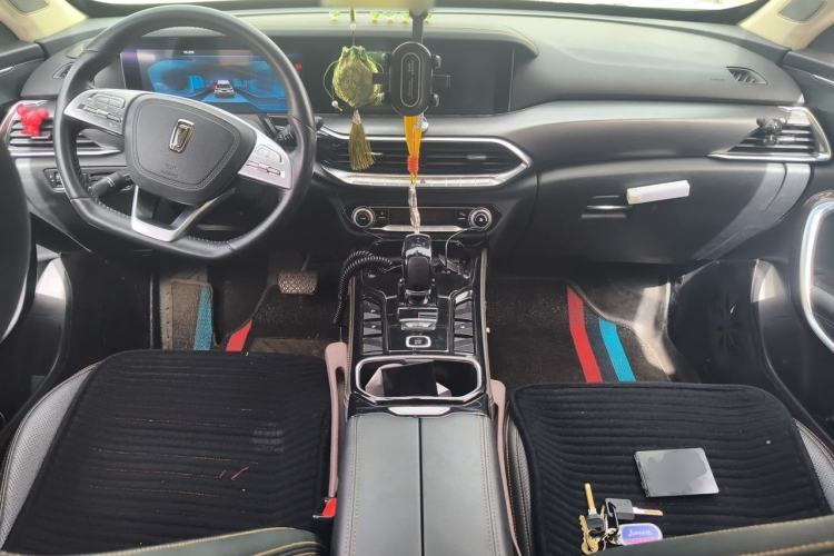 Used Bestune T77 2019 230 TID Automatic Prestige Version China V Emission Standard Center Console