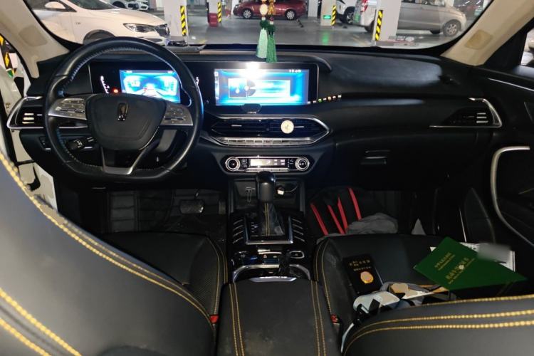 Used Bestune T77 2019 230 TID Automatic Luxury Version China VI Emission Standard Center Console